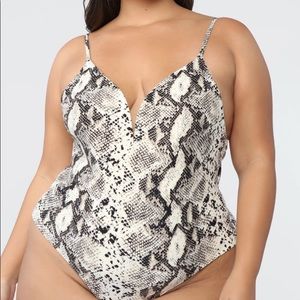 Fashion Nova Snakeskin Bodysuit